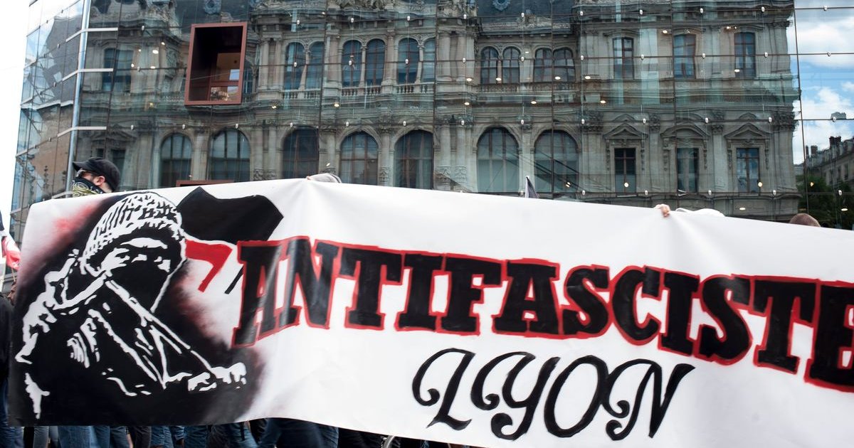 Réactions antifascistes locales à la mort du néofasciste Quentin Deranque